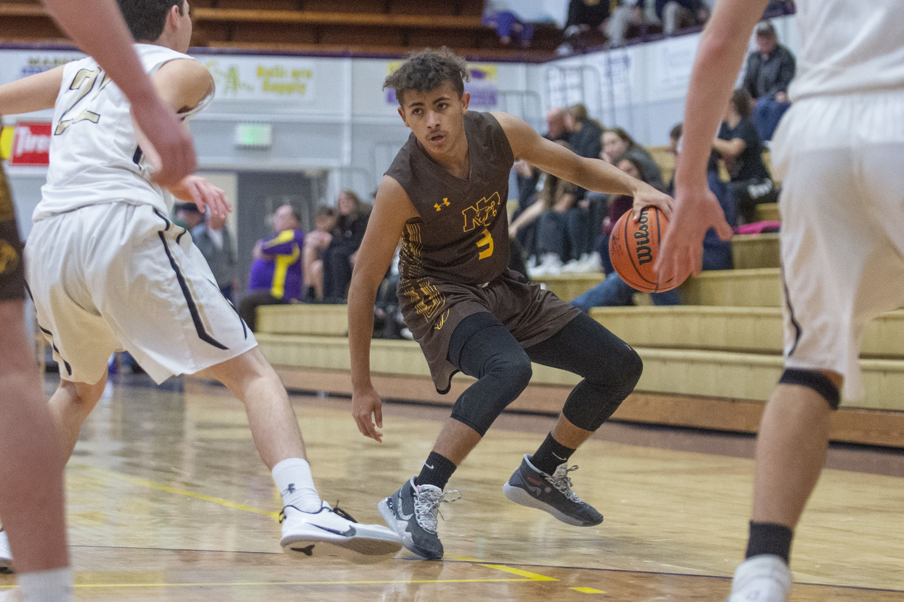 Les Schwab South Coast Holiday Basketball Tournament